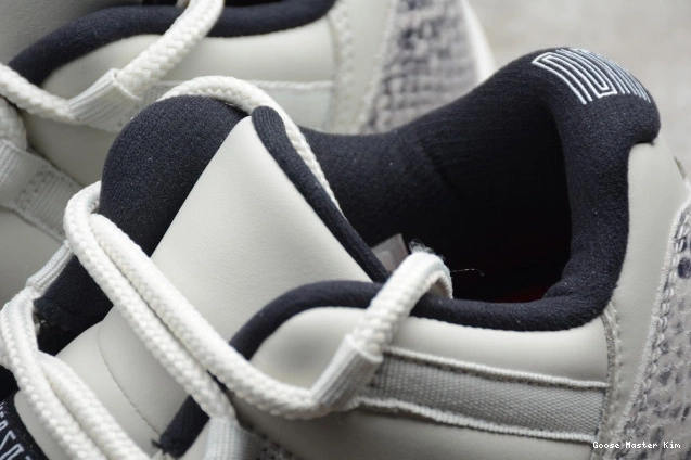 CD6846-002 Snake Air Bone Jordan Light Low 11 SE 0715